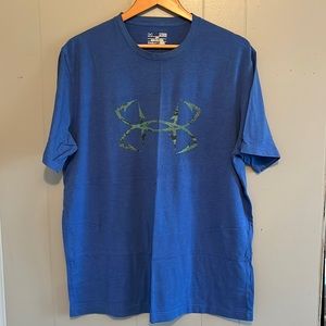 Like new mens Under Armour T-shirt. Size XL